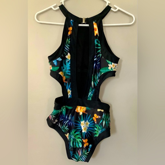 Tropical Cutout One-Piece Swimsuit - Picture 2 of 3